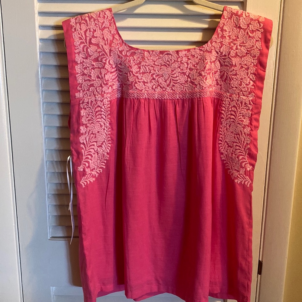 K.Marie pink and white top